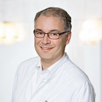 Dr. Christoph Stoll